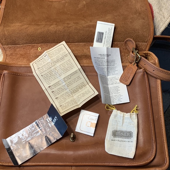 Vintage Leather COACH Briefcase. Messenger Bag. British Tan. - Picture 6 of 10